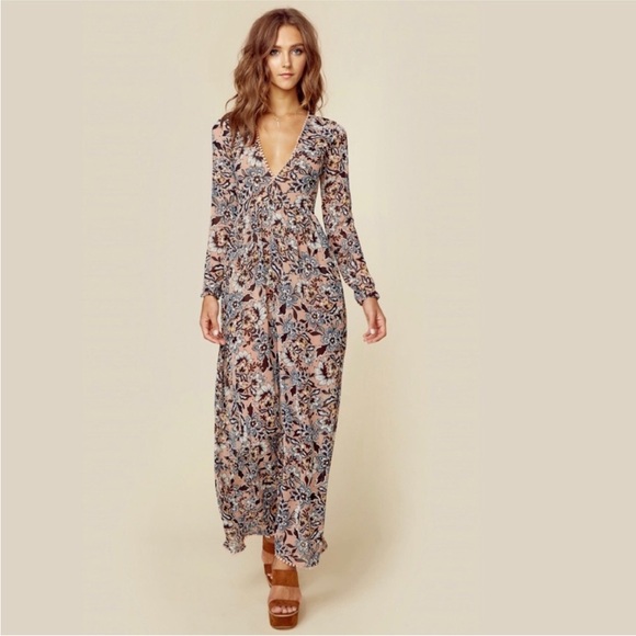 For Love & Lemons Dresses & Skirts - REVOLVE For Love and Lemons Gracie Floral Long Sleeve Maxi Dress Size Small